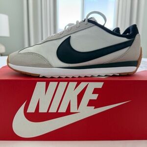 Nike Pacific Sneakers